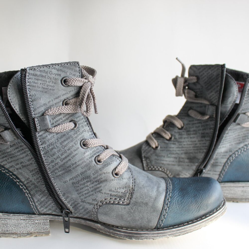 Rieker Navy Newspaper Print Ankle Boots - Rare Vintage Style Anti-Stress 40/9 📰 - Picture 9 of 10